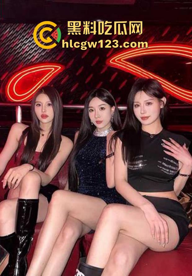 极品人妻KTV淫趴视频流出 和闺蜜当众露逼揉奶 狂跳骚舞撩拨群男 还是少妇会玩啊！  第2张