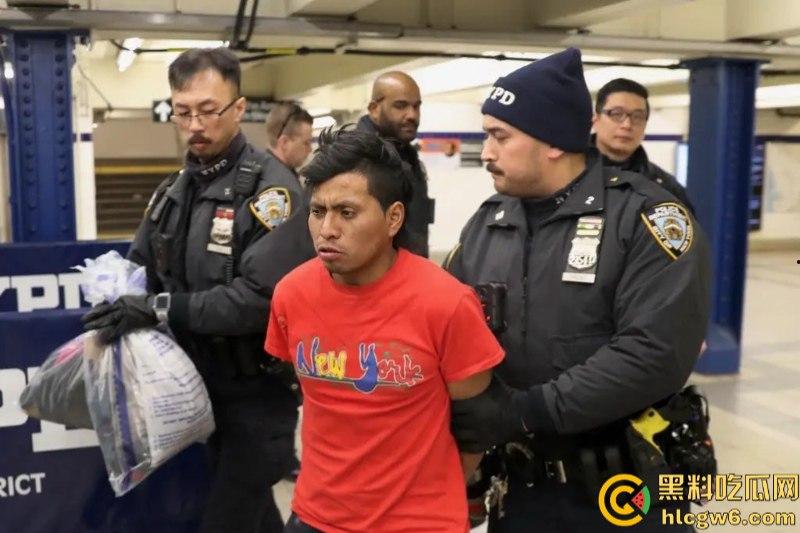 2024最强纽约笑话！纽约州长凯茜·霍楚尔前脚夸赞自己让纽约地铁更安全 后脚流浪汉在地铁纵火烧死一女子！  第10张