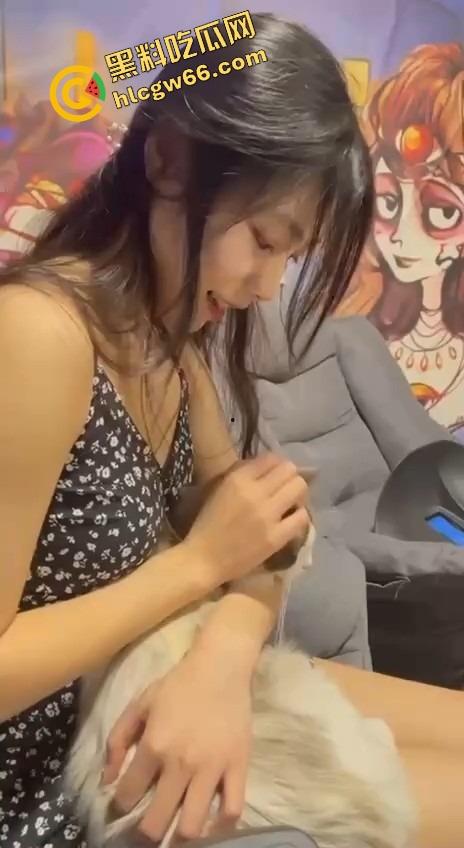 北京反差婊老师【高芳敏】从补课斯文女变老浪货，离婚十多年骚成破洞，轮操松得挂乳环拳交在即！  第4张