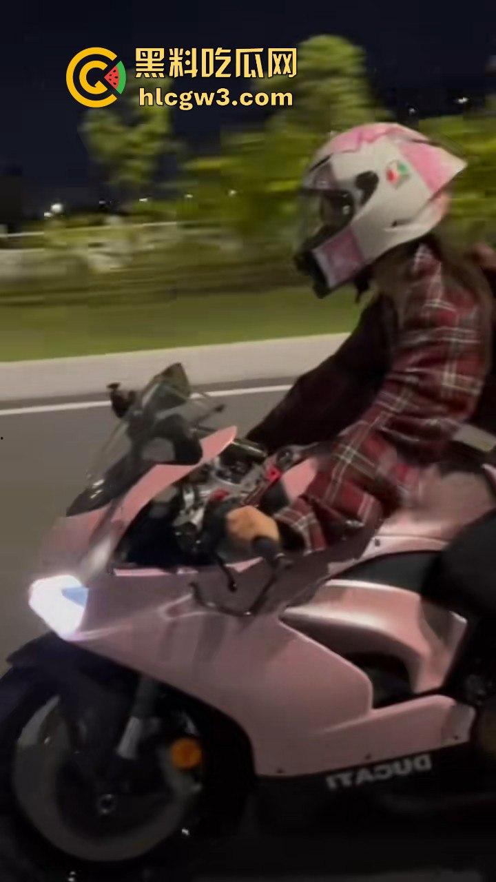 19岁网红女骑手【万小橘】三亚车祸离世，朋友说距离她的20岁生日只差几天！  第8张