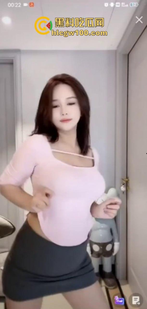 快手百万粉丝巨乳网红【赵肥肥】在网上穿着情趣制服丝袜在镜头前卖弄风骚！  第5张