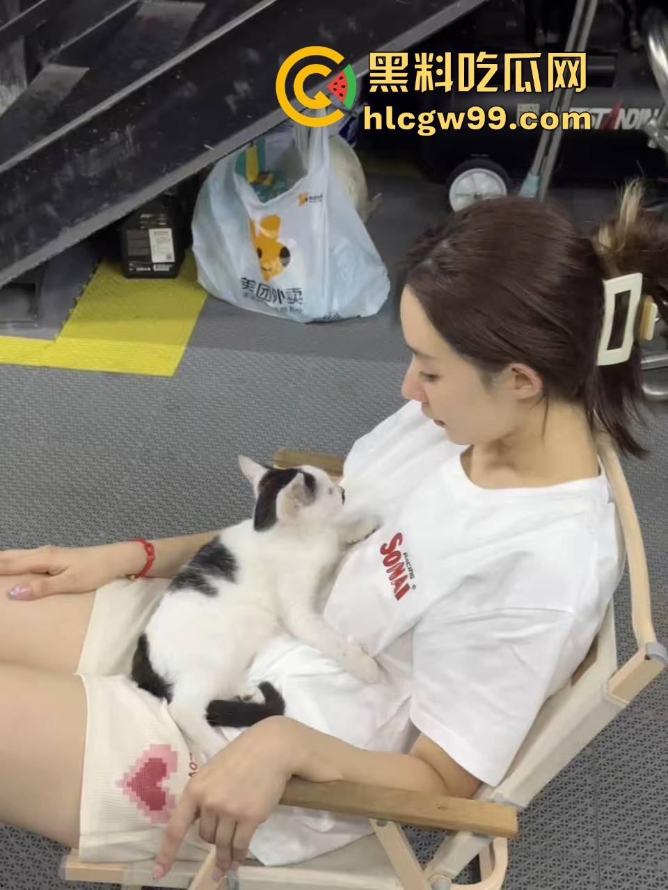 东莞英姿飒爽女骑士上演逆行惨剧，赛道飙车被撞飞数米， 当场休克被抬走！  第11张