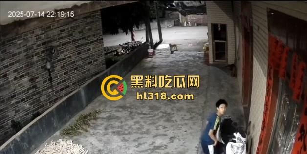 不是哥们电瓶车你也不放过吗？是哪位瓜友速速站出来，趁小姐姐不在射她车座是吧！射完头也不回！  第4张