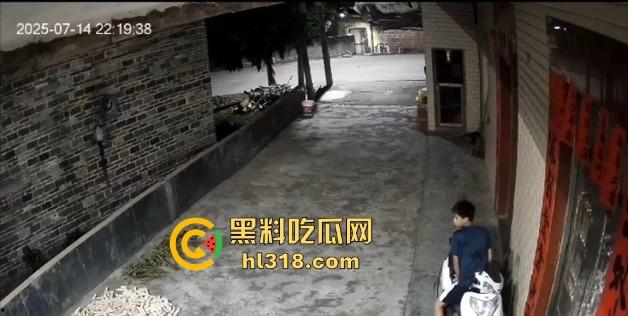 不是哥们电瓶车你也不放过吗？是哪位瓜友速速站出来，趁小姐姐不在射她车座是吧！射完头也不回！  第7张