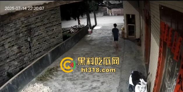 不是哥们电瓶车你也不放过吗？是哪位瓜友速速站出来，趁小姐姐不在射她车座是吧！射完头也不回！  第9张