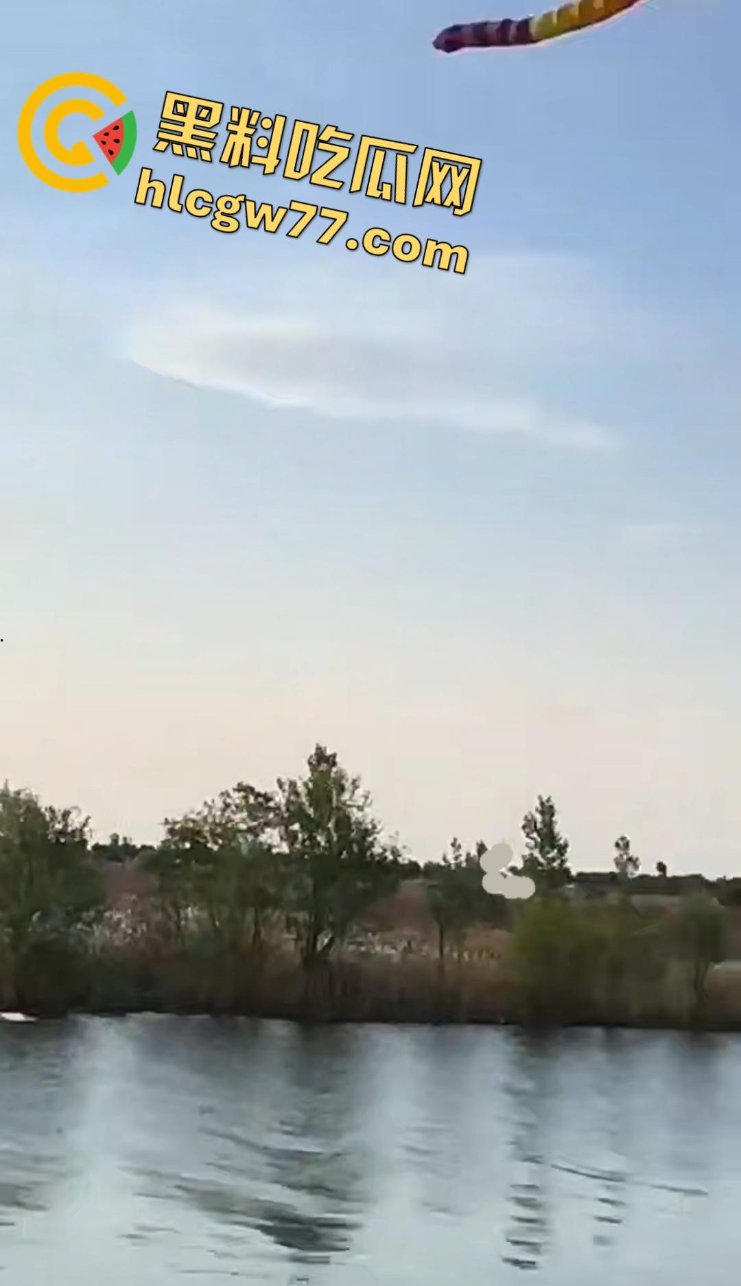 河北石家庄男子坐在风筝线的座位上飞起来大喊“操你妈的还钱”！险些被老鹰叼走小鸡鸡！  第6张