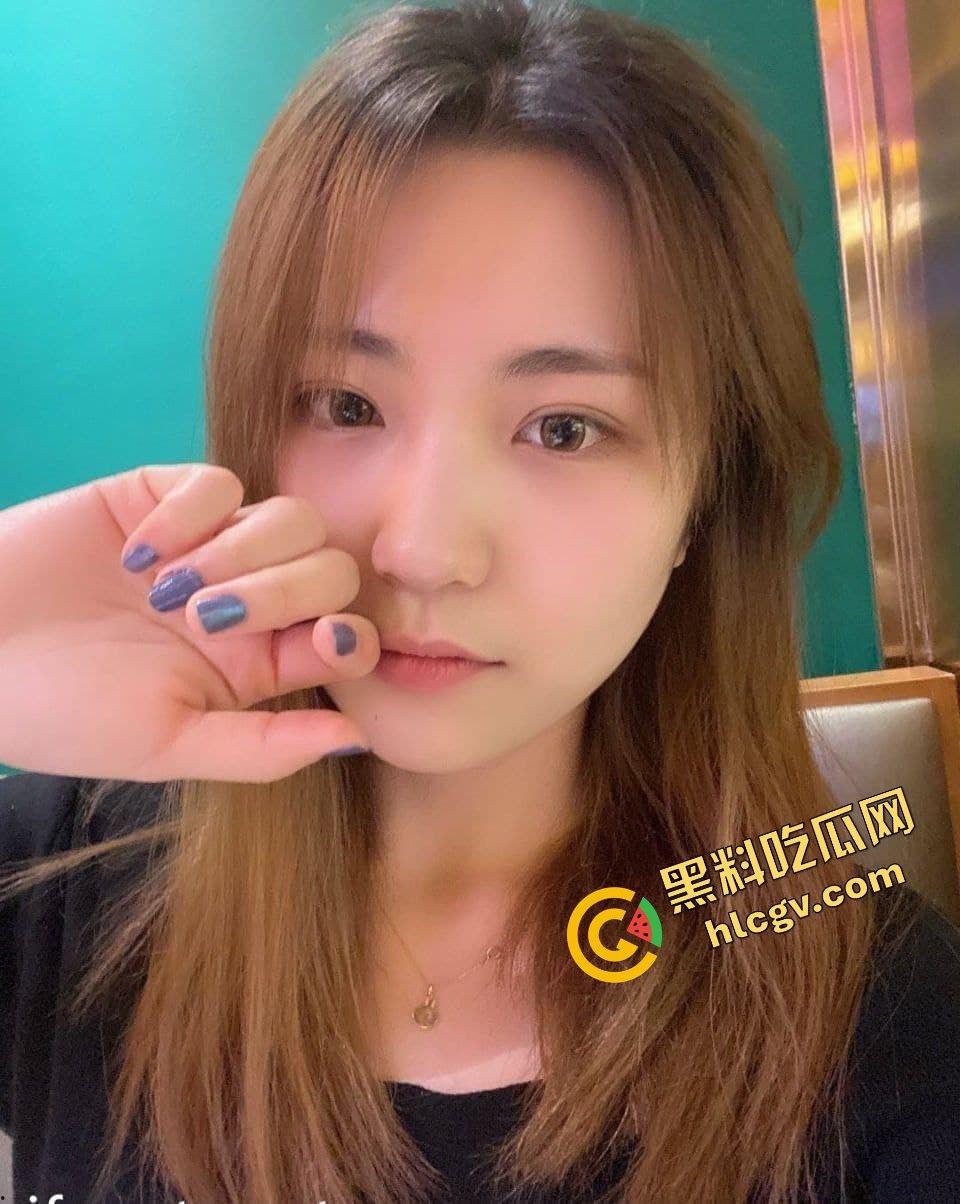 瓜友独家投稿曝光！海南酒店前台小姐『徐华』为顾客提供特殊服务 狂舔肉棒 被操到岔气！  第1张