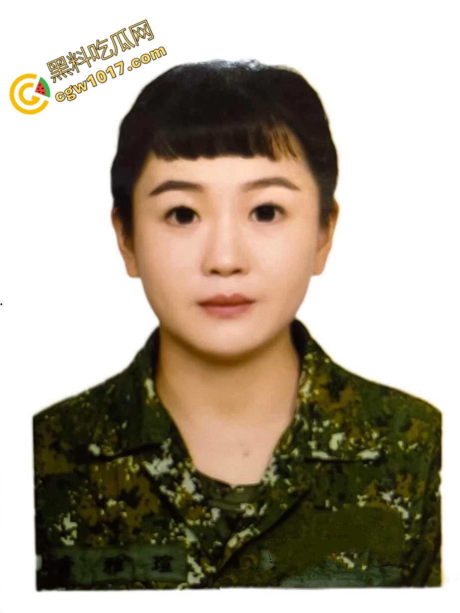 台湾军十军团586旅女兵自慰视频曝光，秘密武器秒杀，“激情战地”瞬间暴露，网友直呼“火辣辣!”！  第2张