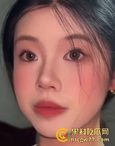 极品巨乳福利姬【李雨】大尺度付费视频流出，硕大浑圆大奶子上演超大尺度自慰 淫水狂喷！  第3张