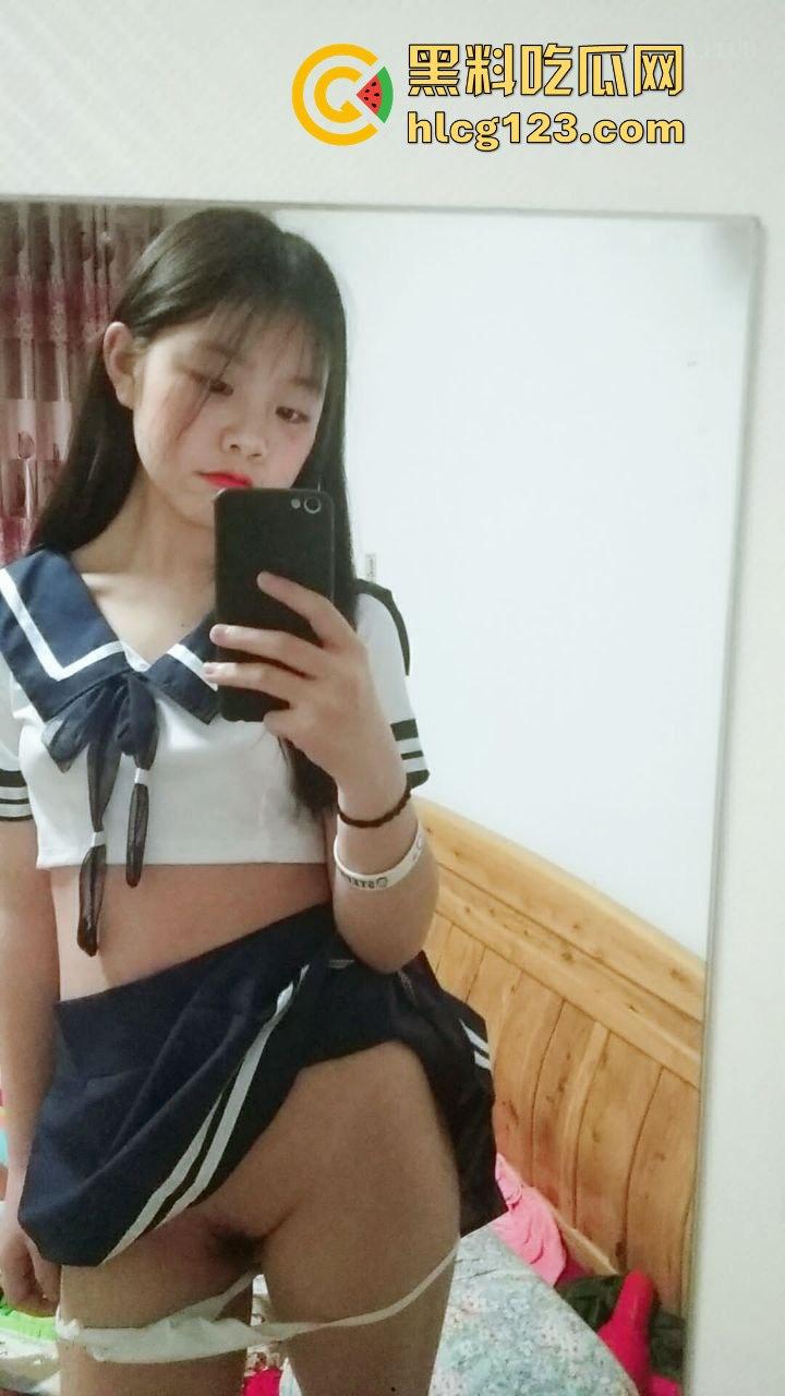 居家制服学生妹自拍大翻车！骚气十足的自慰视频外泄，网友：这小骚穴等不及了吧？  第6张