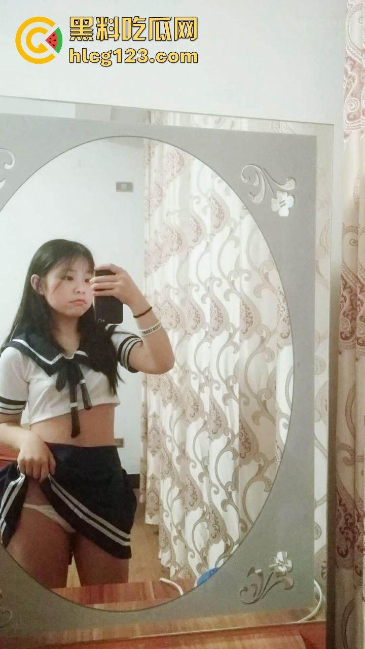 居家制服学生妹自拍大翻车！骚气十足的自慰视频外泄，网友：这小骚穴等不及了吧？  第7张