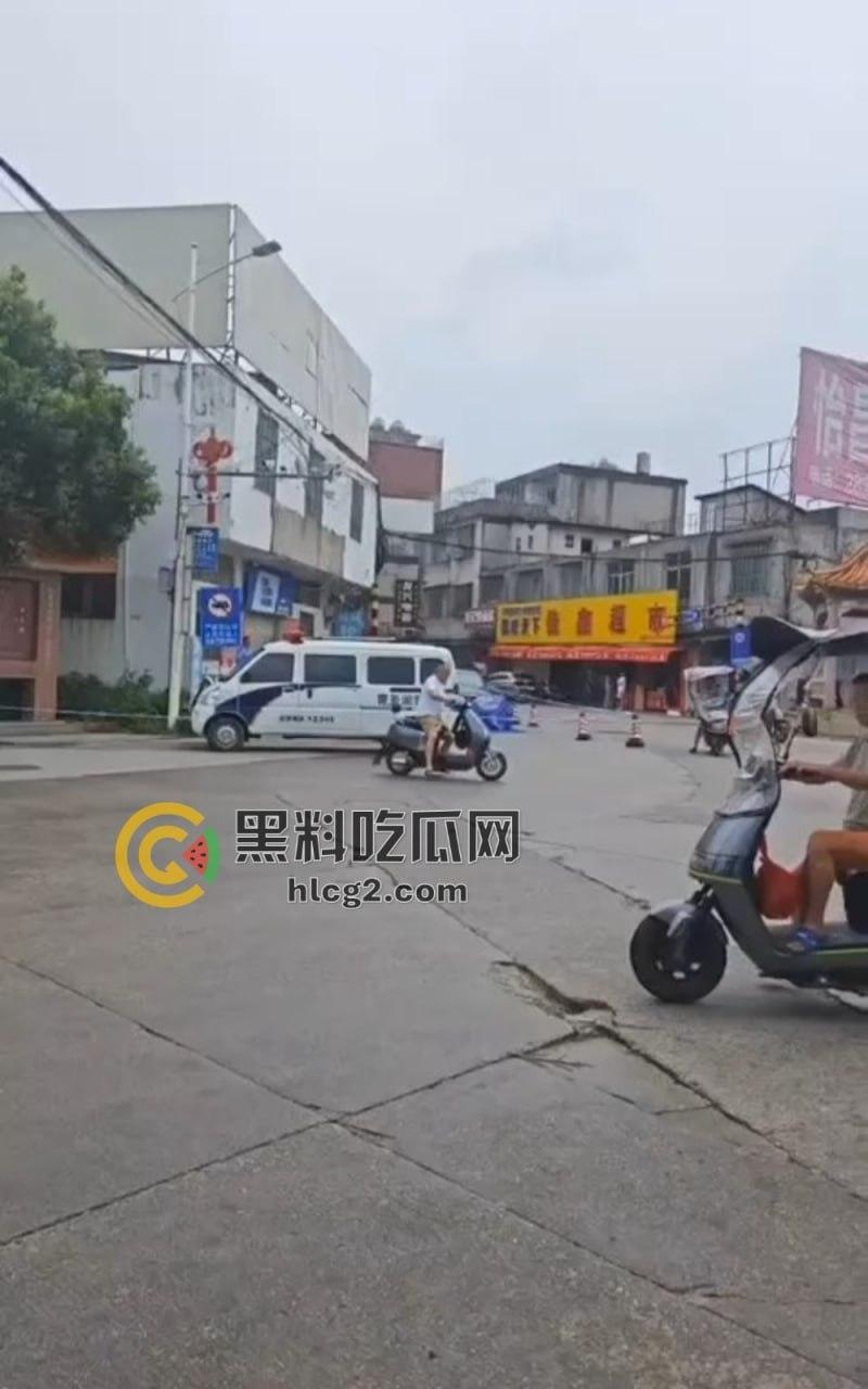 广东普宁市党委书记取快递遭持刀捅伤！纠纷引发一死一伤，嫌疑人被拘留  第10张