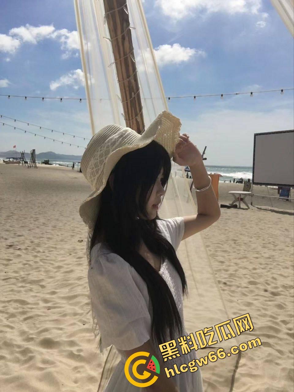 江西赣州翻车妹『李梅』刚毕业几个月就在家扮嫩发骚，双马尾奶子乱抖，小穴湿得都能榨豆浆！  第1张