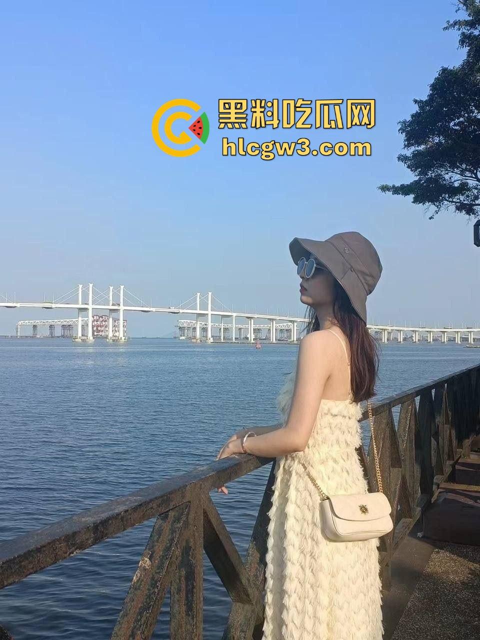 南京公司女员工【徐子晴】为了上位主动献身 吃老板的棒子求升职  口爆吞精 老板爽到答应！ 第3张