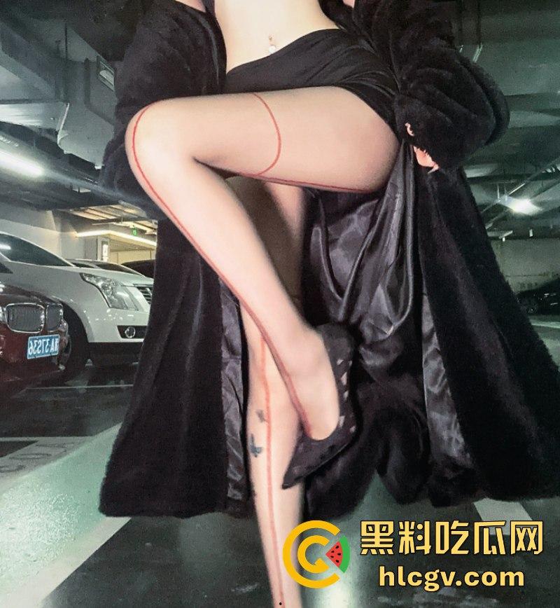 微博436W粉丝大网红【王一霏ADA】面对潜规则果断一对一视频四点全露！  第15张