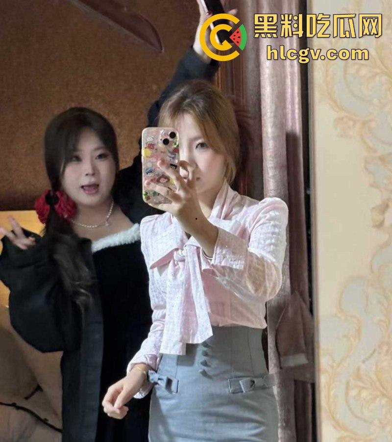 福建师范大学【罗丹】欠钱不还用全裸视频抵债被曝光 微胖小母狗对着镜头露脸露点揉奶发骚  第4张