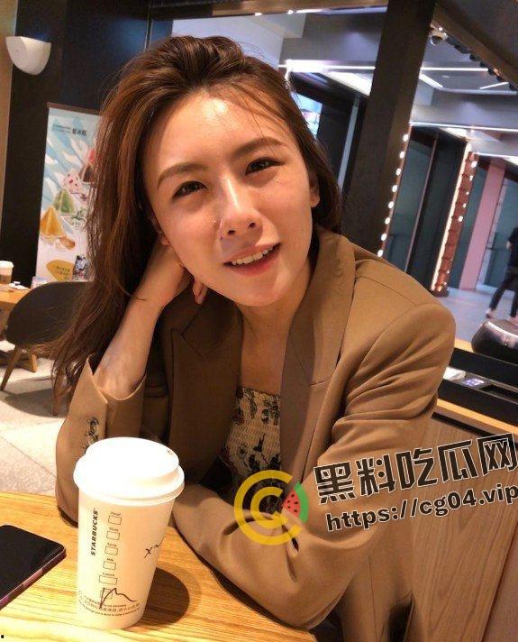 上海期货美女交易员【何麦伢】与男友啪啪视频及大量生活照流出 好几个角度看出妹妹已经生气了  好像目前受影响已经回广州 第4张