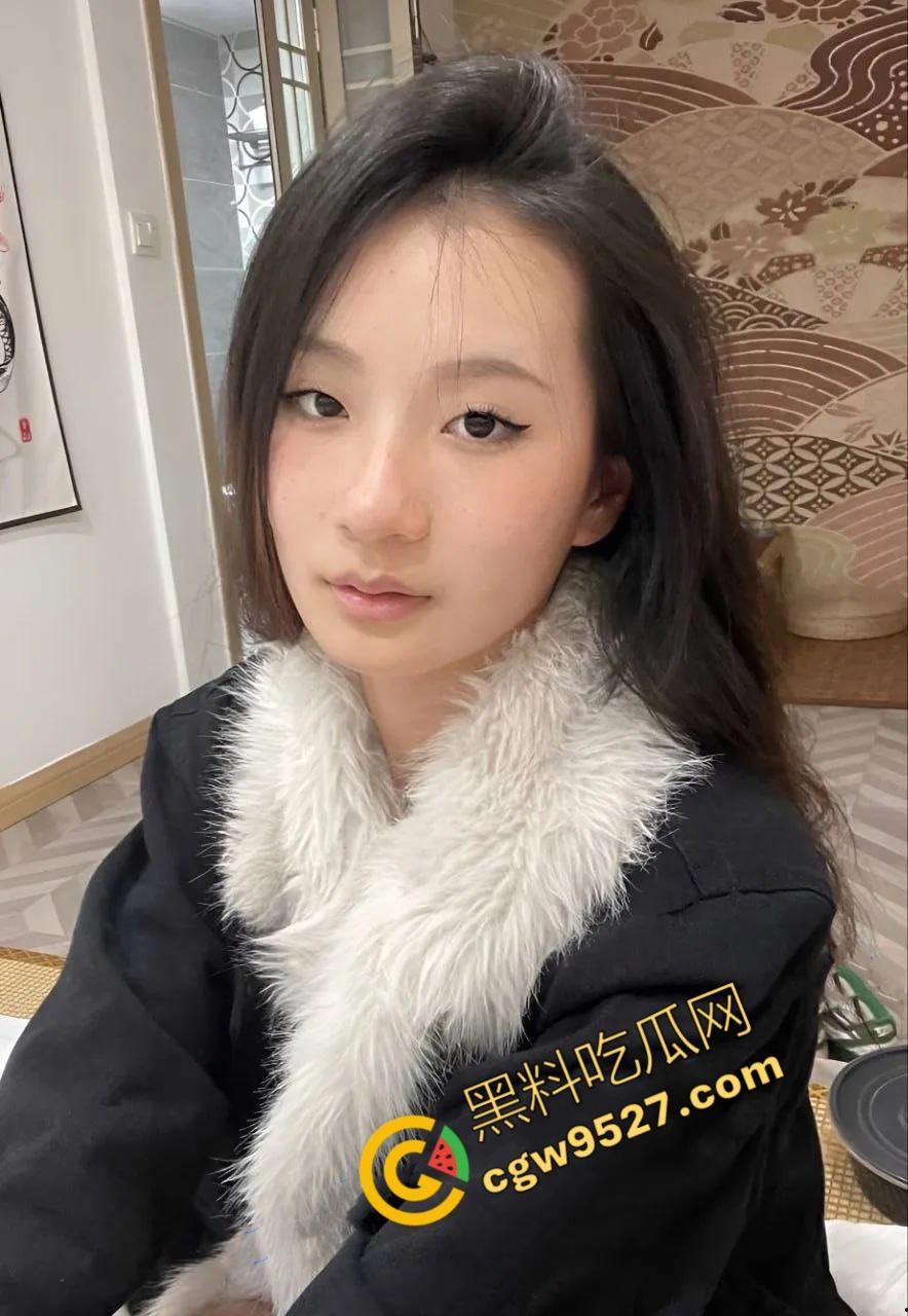 保定学院校花【张依琼】性爱视频外流！背着男友出轨群偷情，粉红嫩穴被各种爆操，骚的一逼  第1张