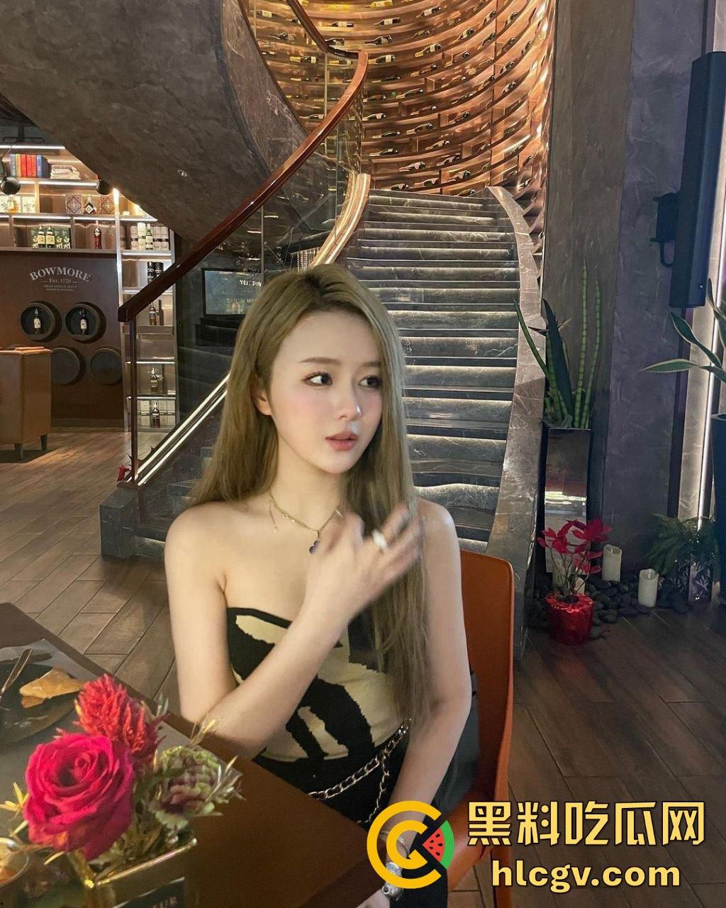 淘宝高质量网红模特【jimi】被大佬调教！身材火辣叫床声扣人心弦，背后的故事远比表面劲爆！  第1张