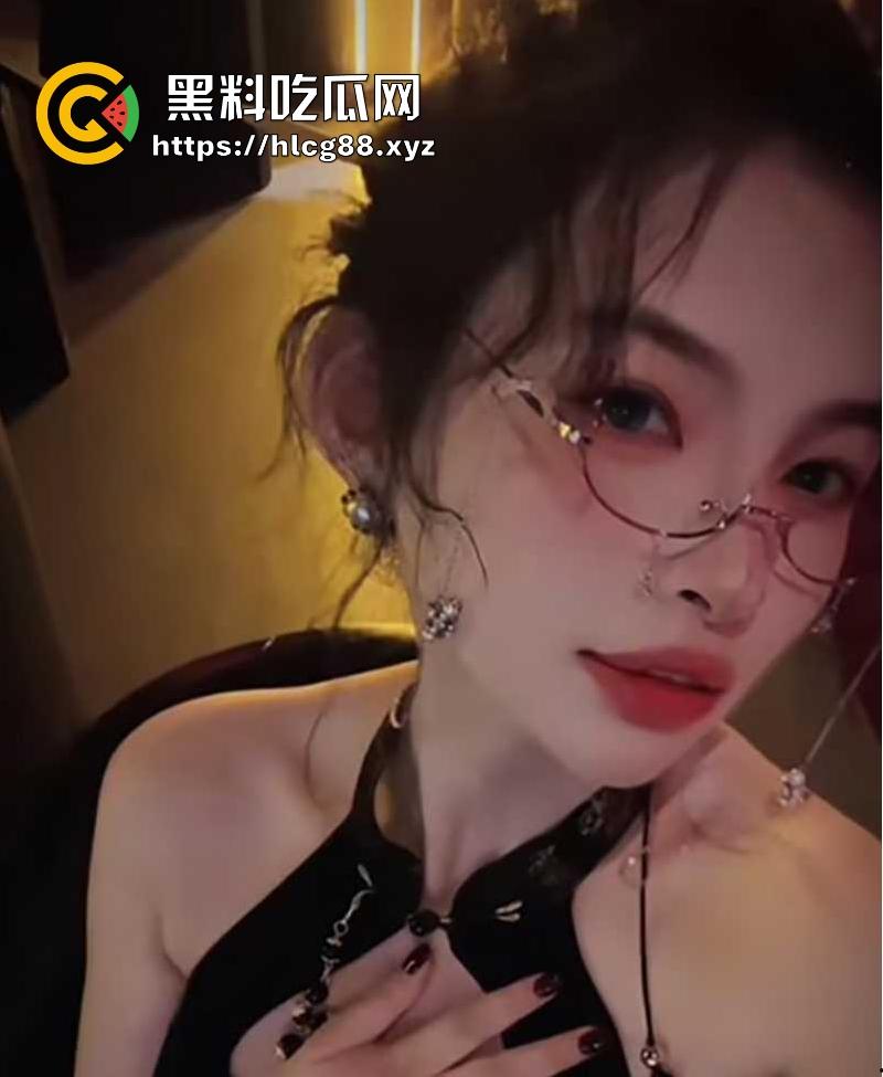 台湾骚货调教师【王竹子】在线传授私密SM经验 真空街头游荡分享性爱调教历程  第10张