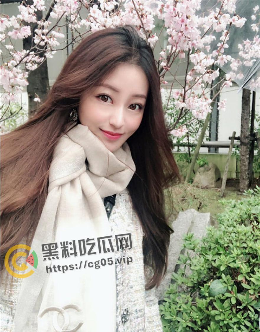 云盘高质量泄密 上海艺术学院校花【李文娅】与男友露脸各种性爱自拍 已经被调教成母狗的样子的了  第1张