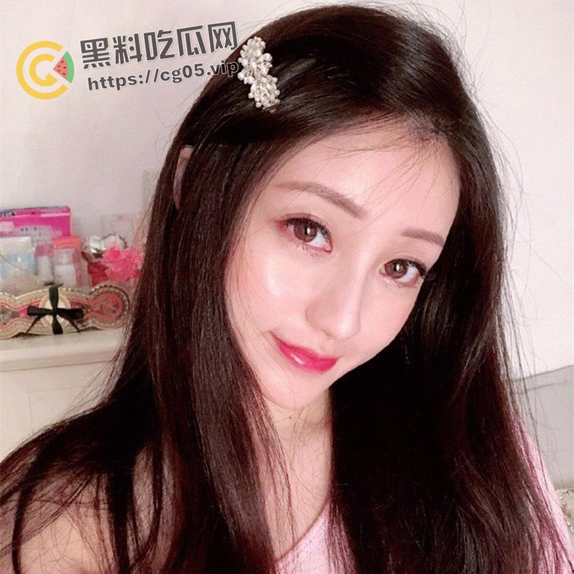 云盘高质量泄密 上海艺术学院校花【李文娅】与男友露脸各种性爱自拍 已经被调教成母狗的样子的了  第2张