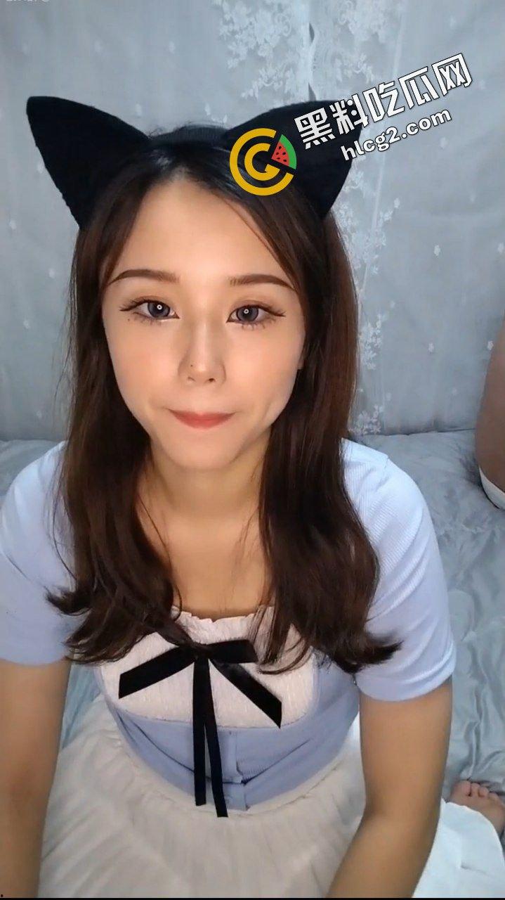 新人下海！纯骚眼镜反差婊『骚朵儿』和炮友酒店激情四射 各种爆操 超长性爱 来看看此母狗合不合格  第1张