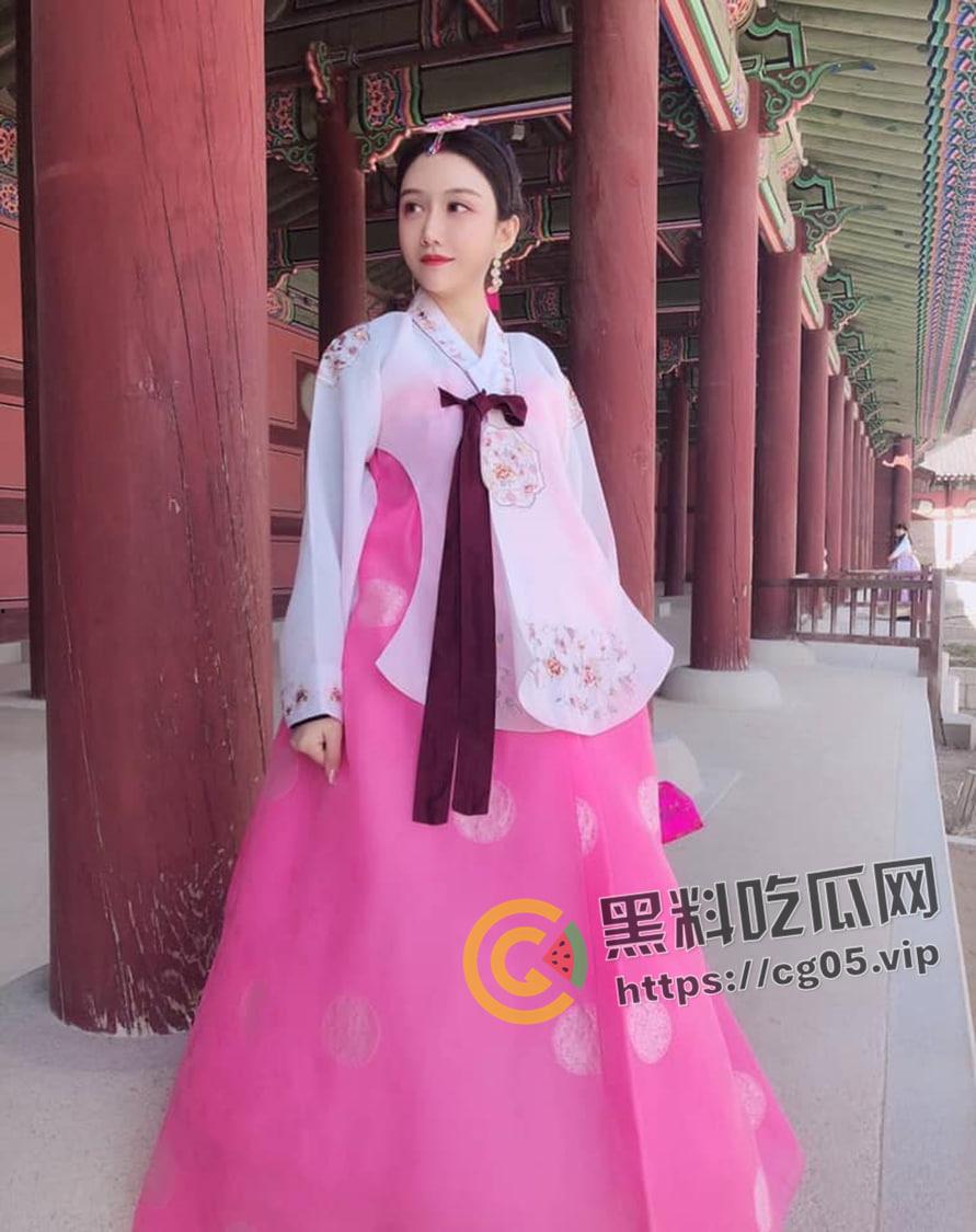 云盘高质量泄密 上海艺术学院校花【李文娅】与男友露脸各种性爱自拍 已经被调教成母狗的样子的了  第4张