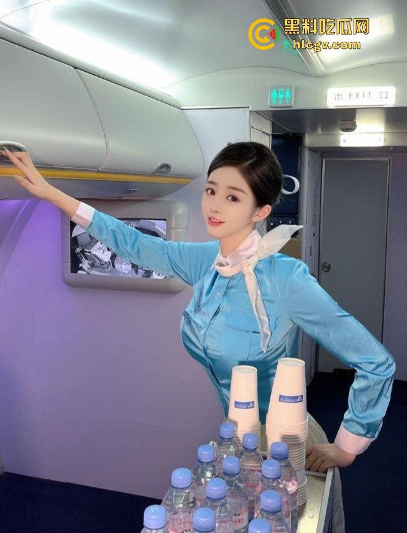 约炮航空反差空姐【刘语蕾】肉丝美腿丝袜脚 私密视频流泄  第6张