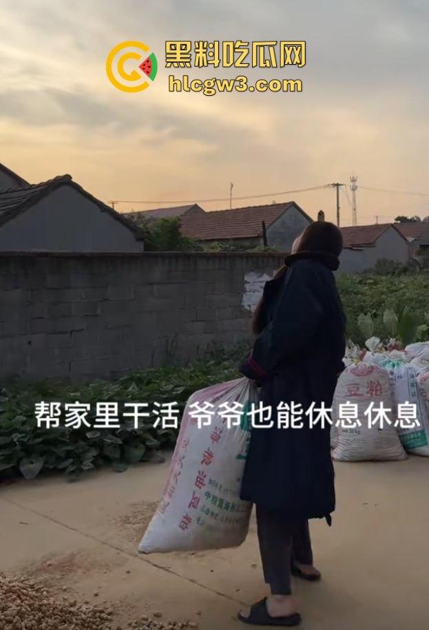 抖音主播『婉婉』炮厂认证主播边直播边放鞭炮，嘉年华狂刷鞭炮狂炸，大哥们这电子养蛊玩法真是太炸裂了！  第4张