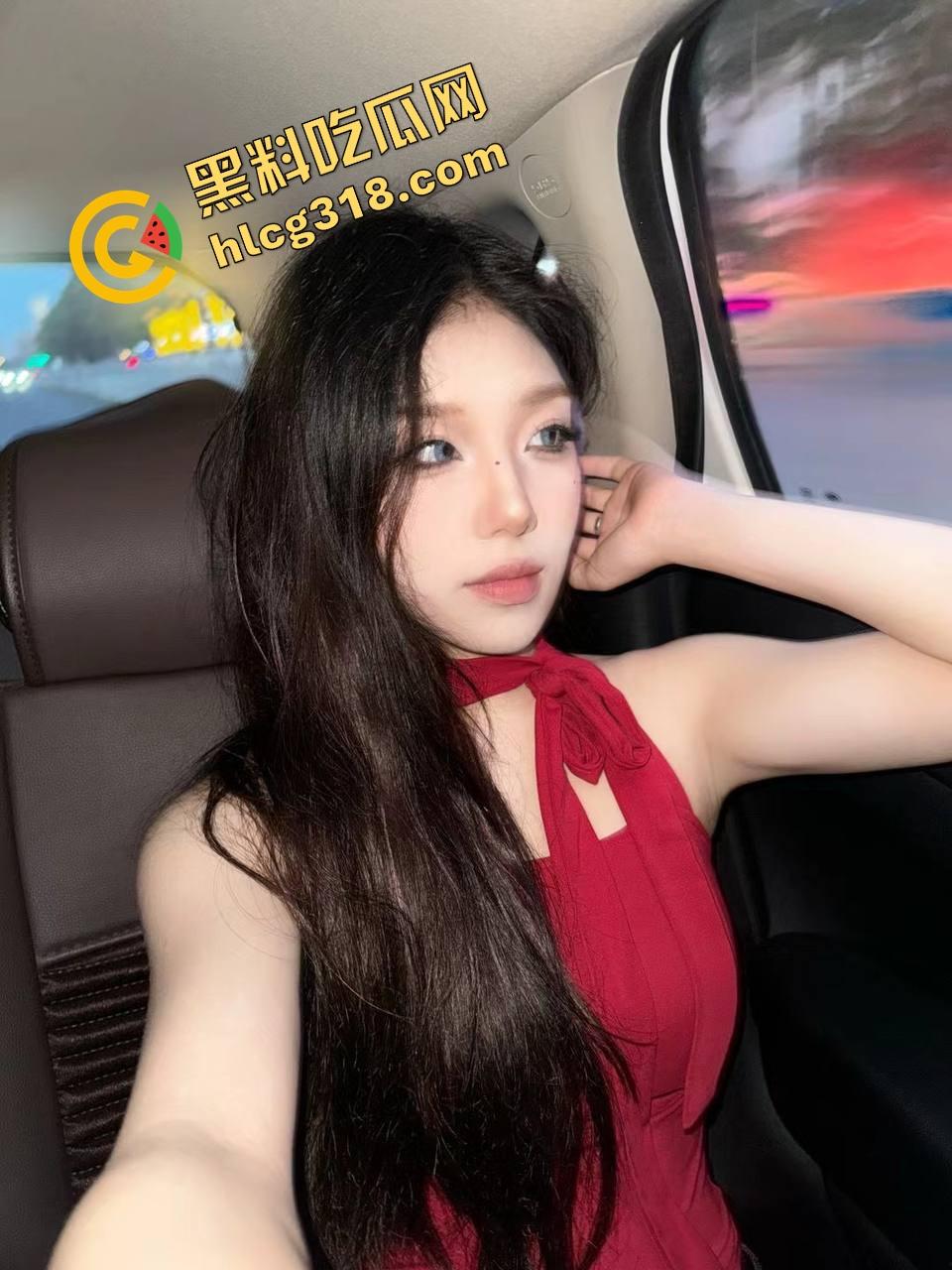 喜欢大奶乳交的你，别眨眼，大奶女神双乳夹干整根，龟头都冒烟！撸点狂飙，鸡巴投降！  第7张