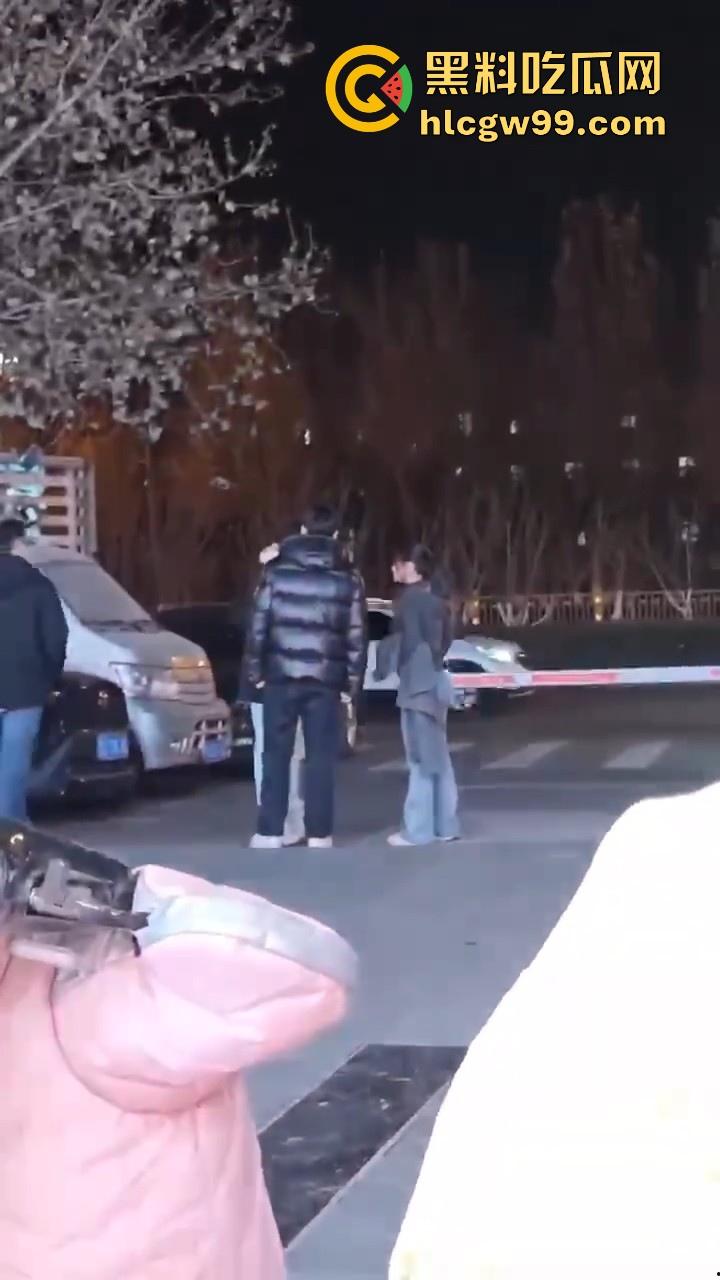 趁好兄弟出差深夜约其女友吃火锅，不料兄弟当场对质，出个差家给偷了！  第7张