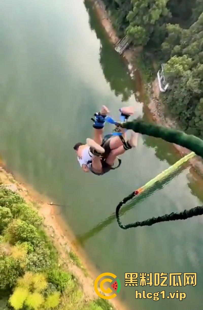 陪护媛来了！景区推出蹦极陪跳援 花式玩法层数不穷 报地址怕又被查了！  第4张