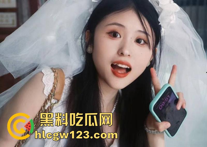 四川大胆小叔操黑丝军嫂，趁哥哥人在部队和嫂子乱伦，还穿开裆黑丝令人咋舌，性爱自拍流出！  第4张