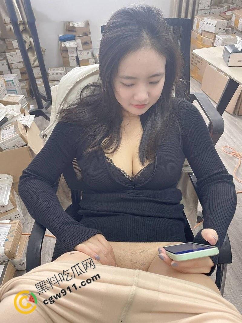 湖南微胖巨乳人妻【刘晓洁】与绿帽癖老公私拍流出！狂野户外露出，雪白丰满撩人心弦，无套狂操淫水四溢  第2张