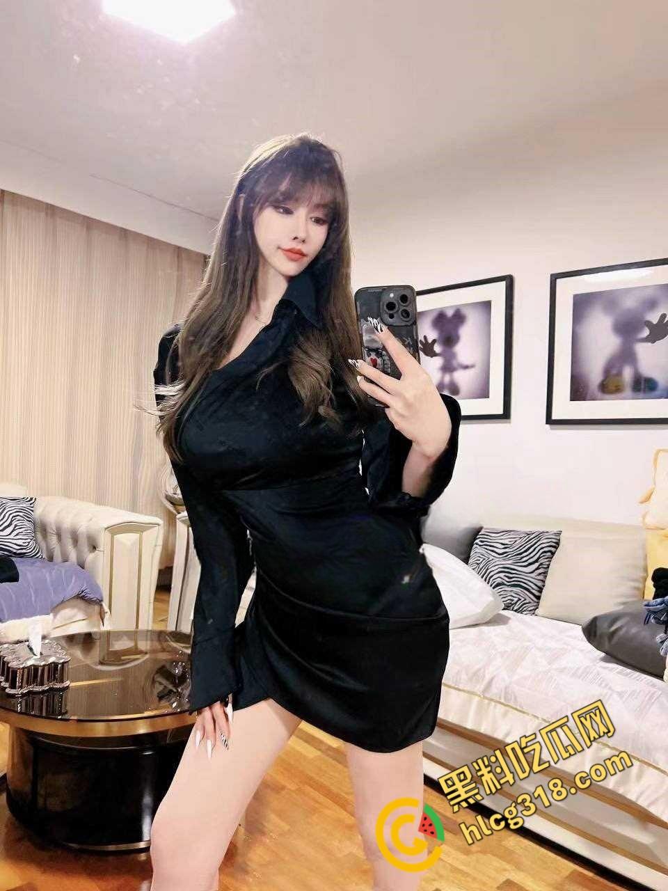 天津36E巨乳嫩模，全裸陪玩度假打台球，巨乳到处晃，被金主爸爸按在台球桌上后入爆操！  第1张