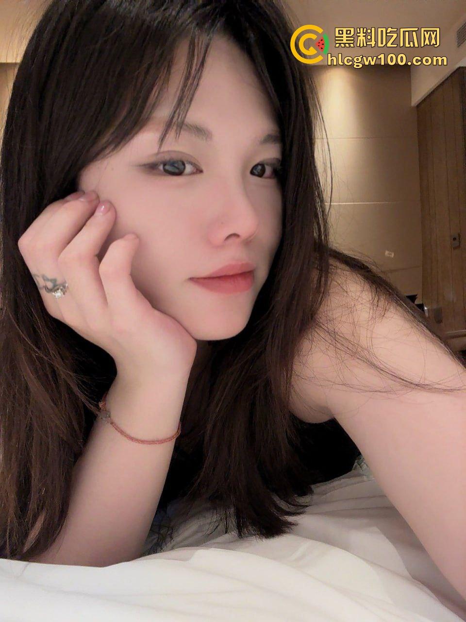 佛山高颜值小姐姐【张梦琪】被男友背刺泄密，私密视频流出吃鸡技术拉满，姿势也挺专业啊！  第1张