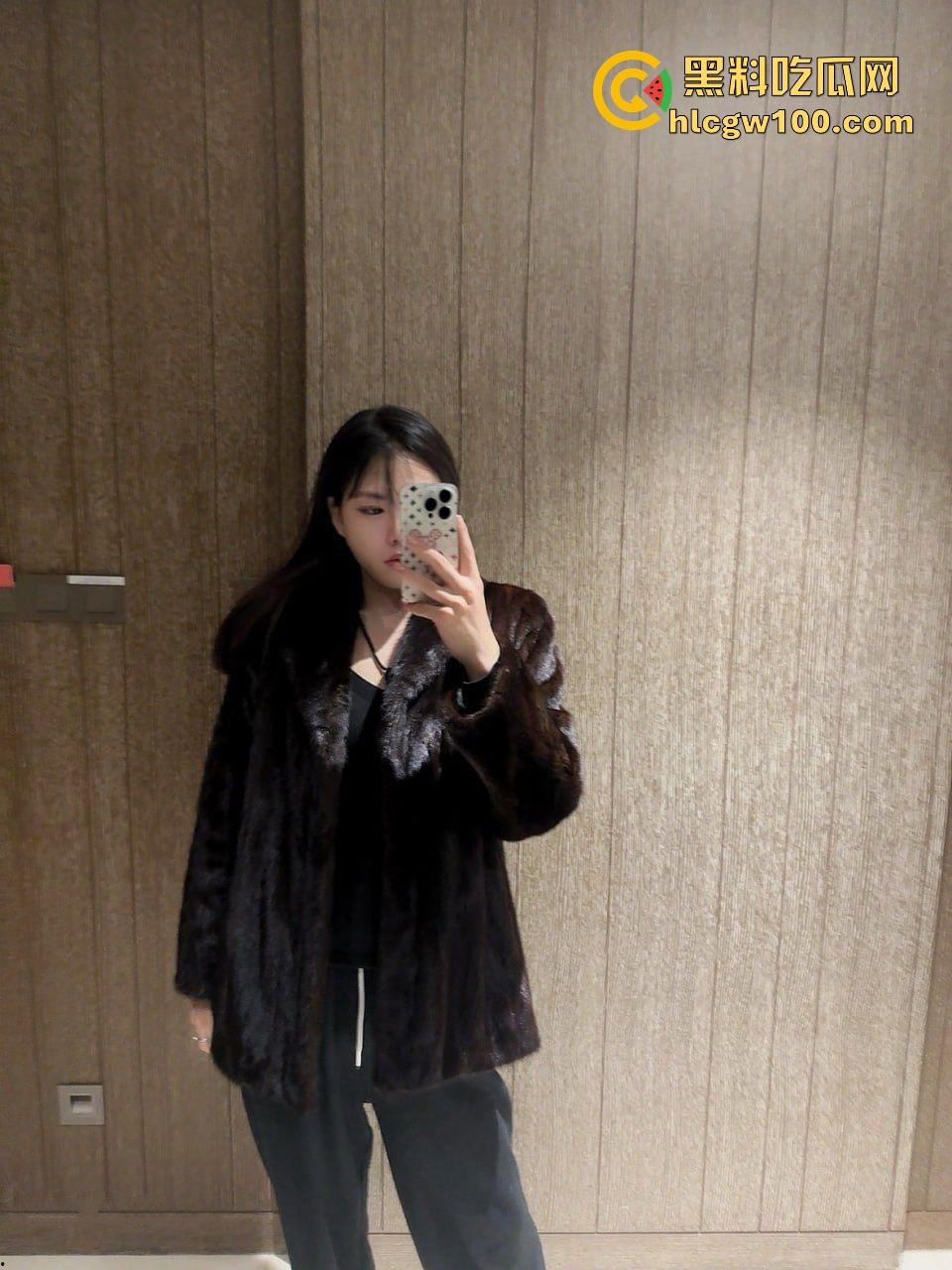 佛山高颜值小姐姐【张梦琪】被男友背刺泄密，私密视频流出吃鸡技术拉满，姿势也挺专业啊！  第3张