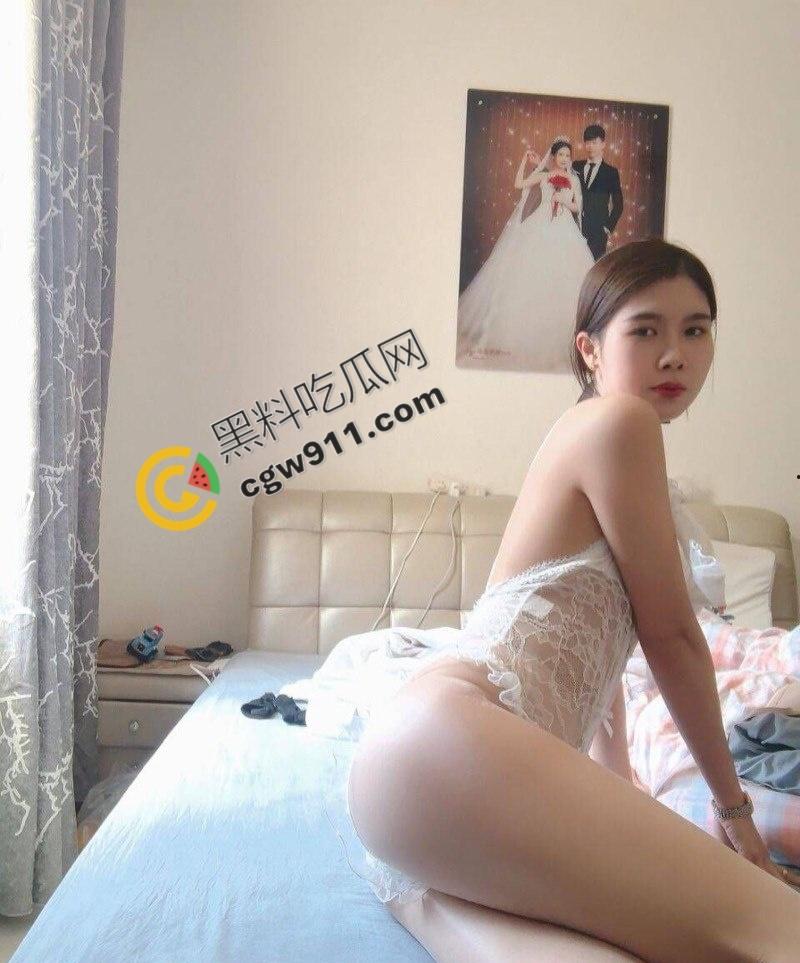 陕西魅惑艳妻【钟玲】婚纱照下纵情欢愉，与炮友裸聊，极品美乳翘臀，丰满胴体挑逗众生  第11张