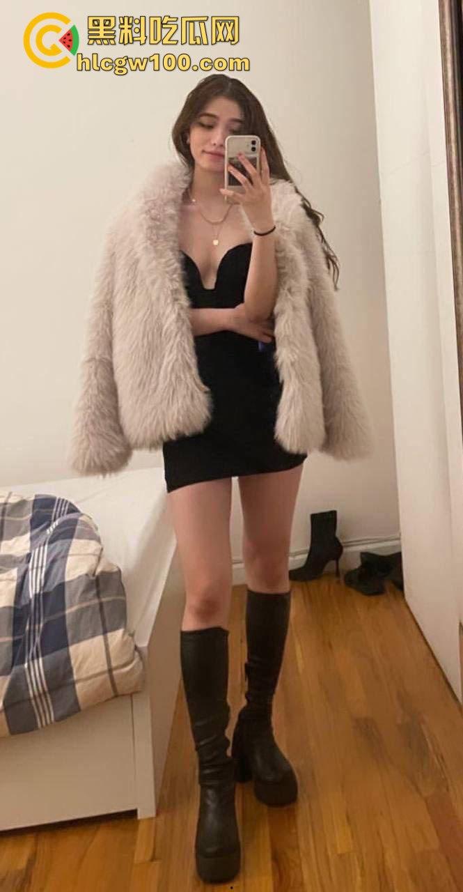 美国加州大学留学生【孙敏云】牧羊犬体质国外被老外开发，双飞玩到嗷嗷叫，一个逼塞一个嘴吃，真把洋人伺候得服服帖帖！  第8张