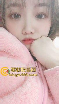 长沙反差母狗【余美婷】老公不在家性瘾犯了，被网调拍摄各种视频照片，这嫩乳肥臀真的看的带劲  第2张