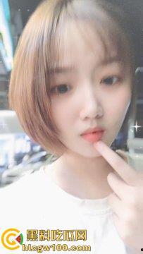 长沙反差母狗【余美婷】老公不在家性瘾犯了，被网调拍摄各种视频照片，这嫩乳肥臀真的看的带劲  第7张