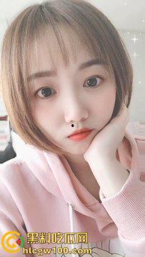 长沙反差母狗【余美婷】老公不在家性瘾犯了，被网调拍摄各种视频照片，这嫩乳肥臀真的看的带劲  第8张