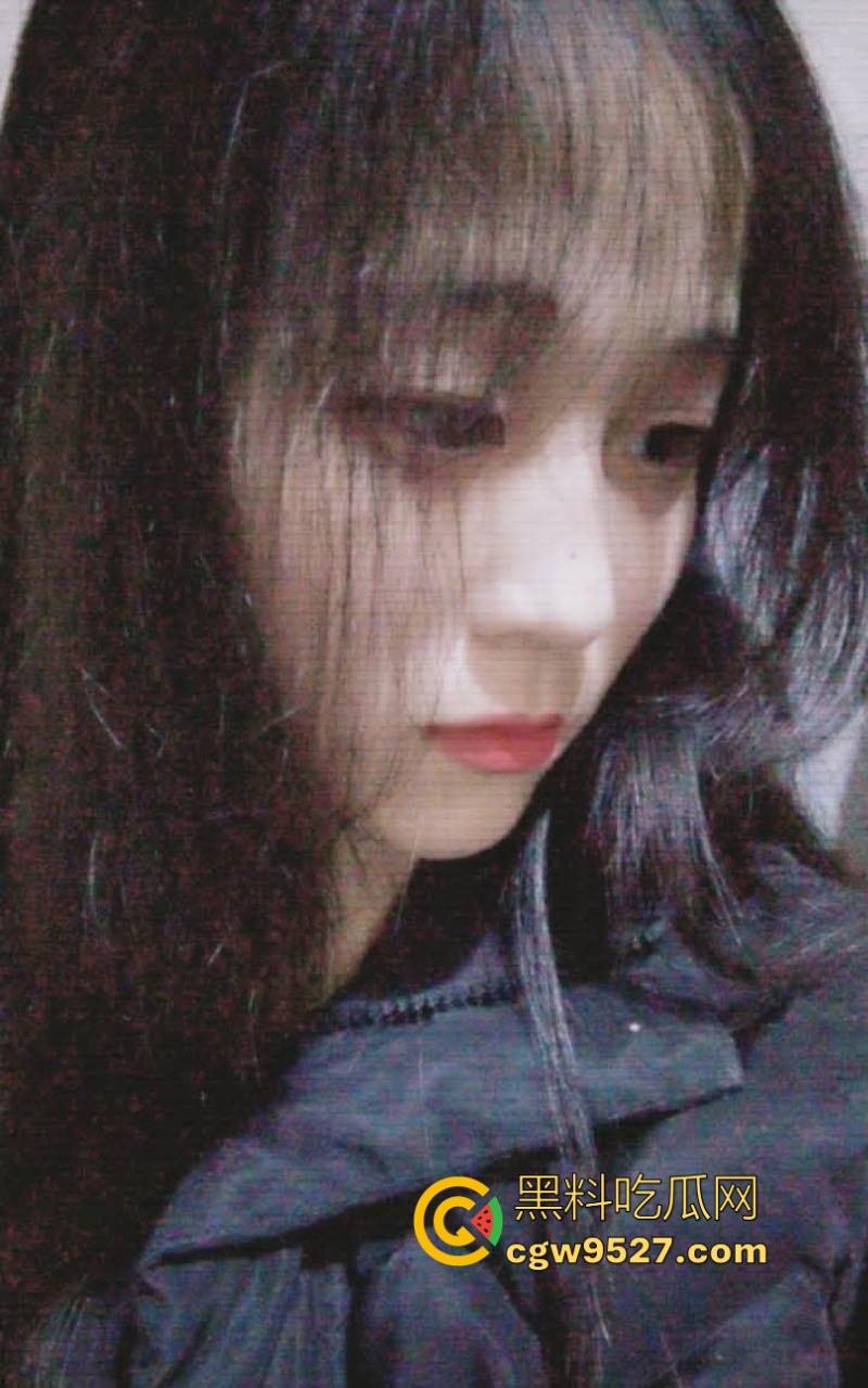 江南大学甜美女大【廖夏晴】小美遇人不淑跟绿帽渣男激情视频泄露，翘臀高抬跪床求操，淫水喷涌尽显狂野！  第4张