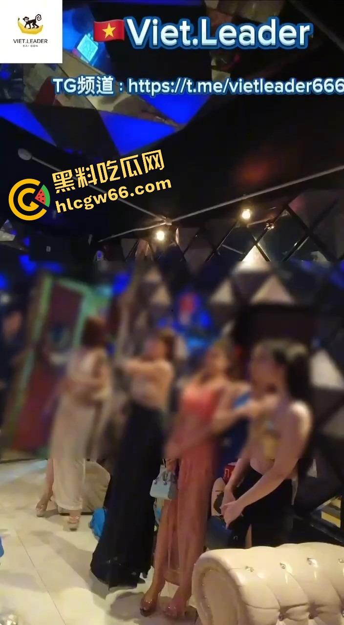 越南胡志明夜生活太踏马炸裂了，泳池开群P裸体派对，美女骚得把逼塞你嘴里，根本不讲武德！  第12张