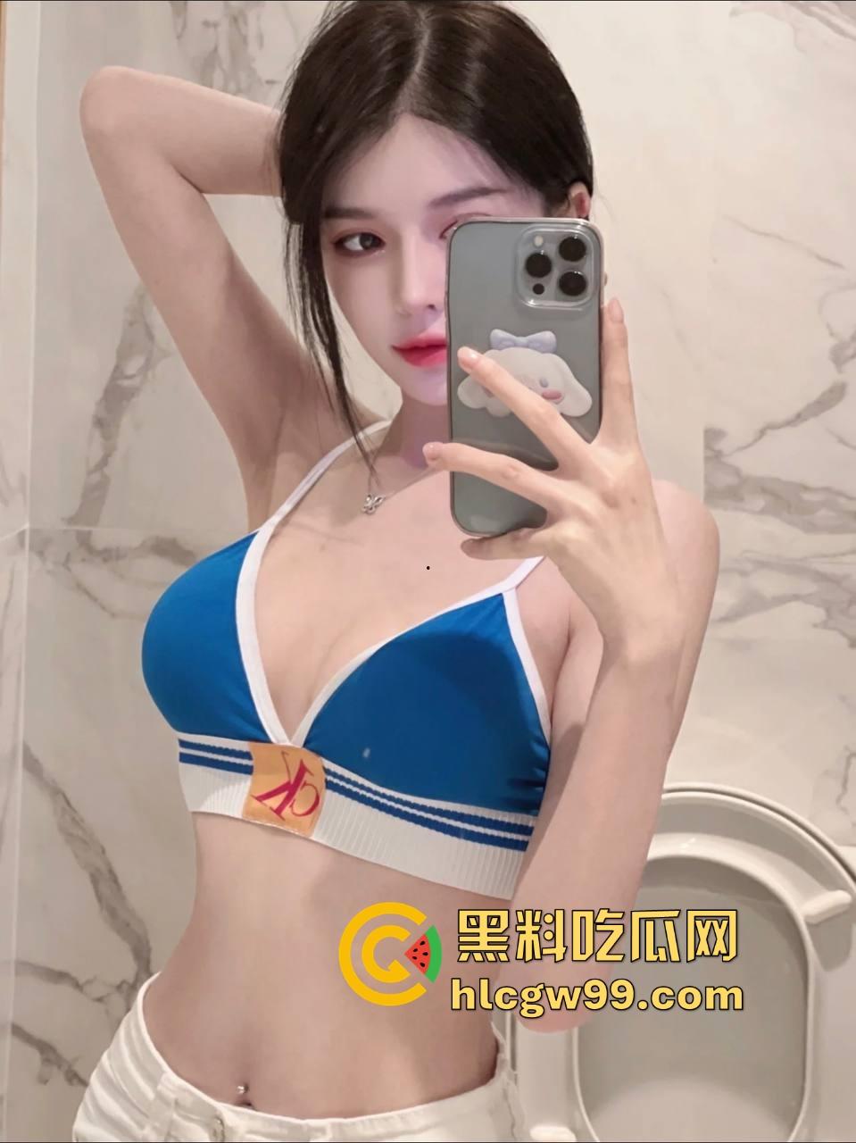 KTV地下室的阳痿现场，妹子全力助攻黑丝高跟架肩撸，少年望逼空流泪，撸了半小时弟弟却软得像根面条！  第4张