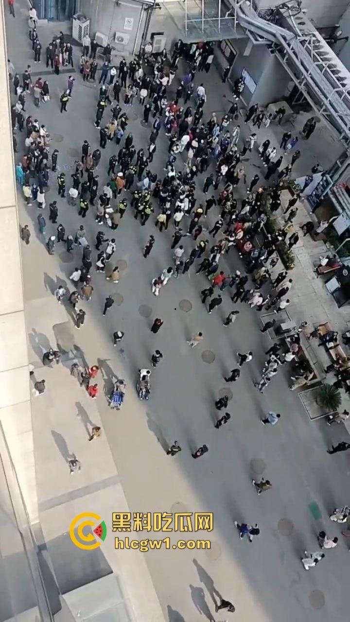 阑尾炎也能要人命？徐州二院割阑尾花费100万人还没了 人财两空家属大闹医院  第3张