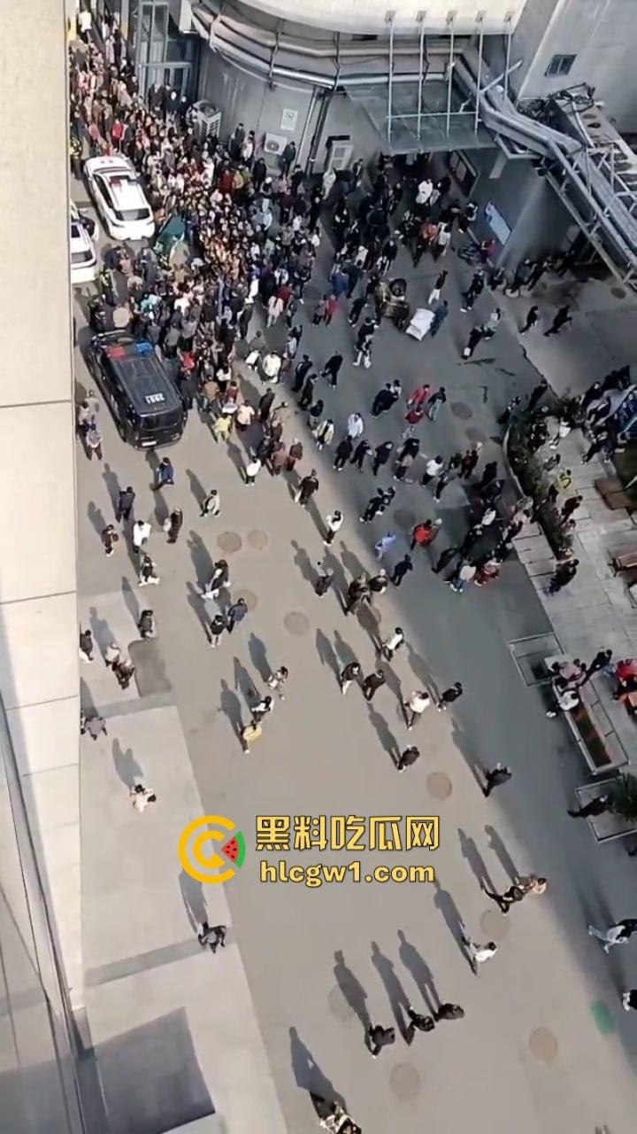 阑尾炎也能要人命？徐州二院割阑尾花费100万人还没了 人财两空家属大闹医院  第9张