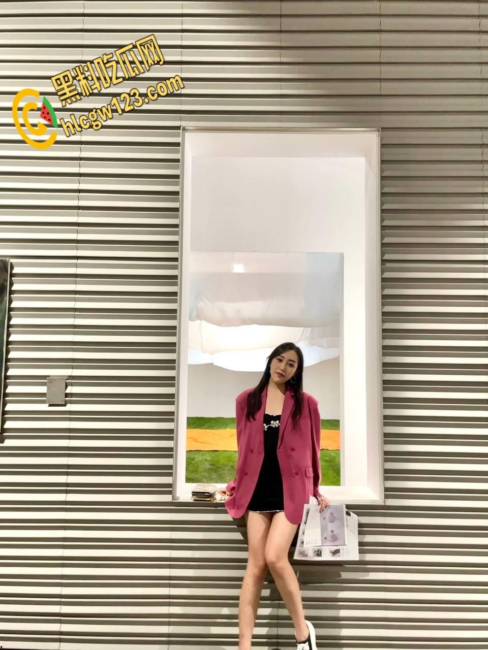 御姐嫩模于明盛，在穷人面前装大款 ，在金主面前就是被捆绑调教的小骚逼 !  第3张