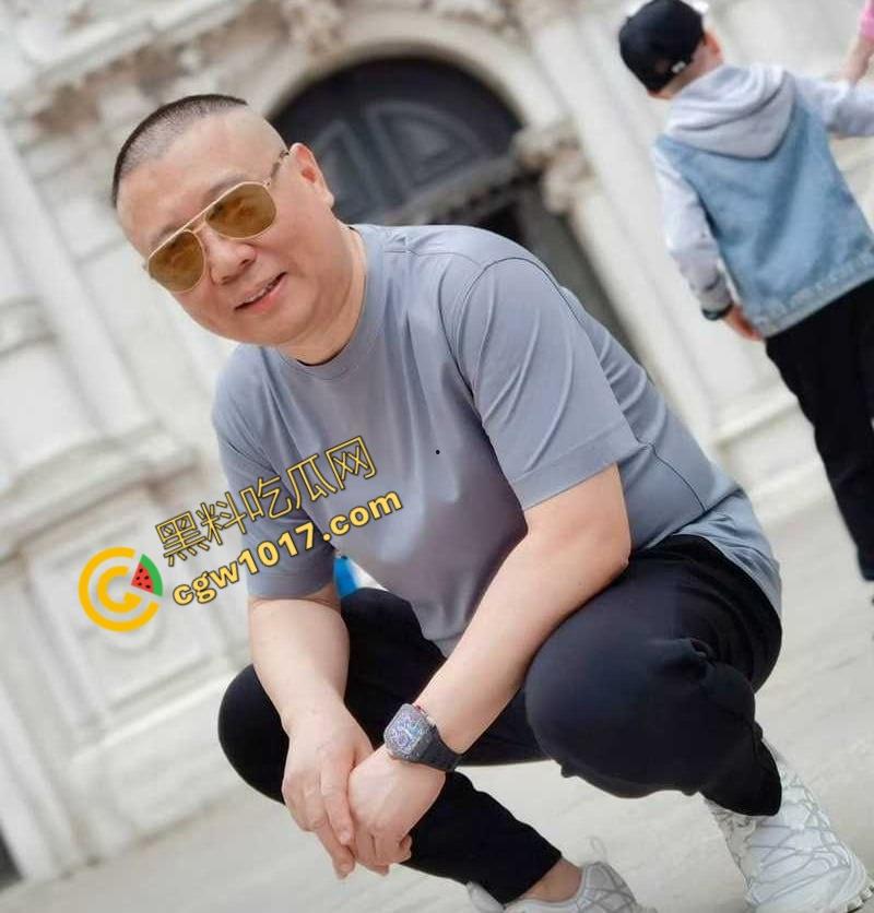 德云班主【郭德纲】惊爆出轨丑闻！包养京剧花旦【王梦婷】并生一子，与徒弟老婆常年私通酒店激情视频全网疯传！  第3张